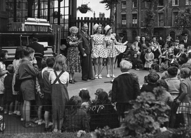 Openair performance. Image credit: Islington local history collection