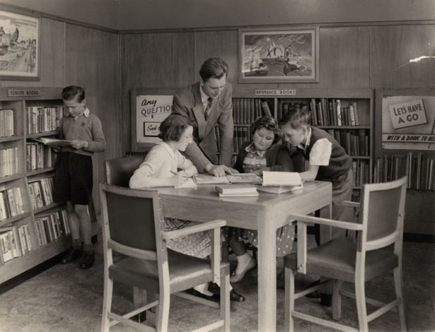 In the children’s library. Image credit: Islington local history collection